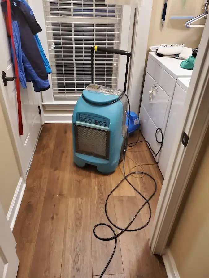 Commercial dehumidifier deployed for Crawl Space Restoration in Lansing